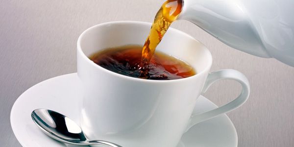 Крепкий чай при поносе - помогает или нет?