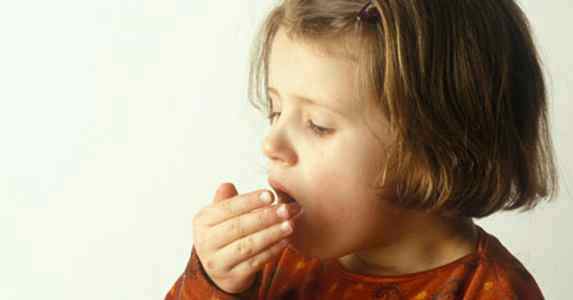 лающий кашель с температурой у ребенка чем лечить